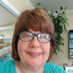 Meet your Posher, Pamela